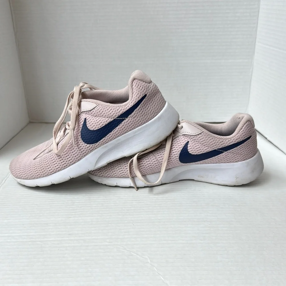 Nike Pink and Navy Blue 5.5Y Sneakers